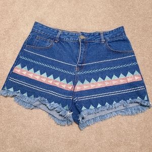 Denim shorts with embroidery designs